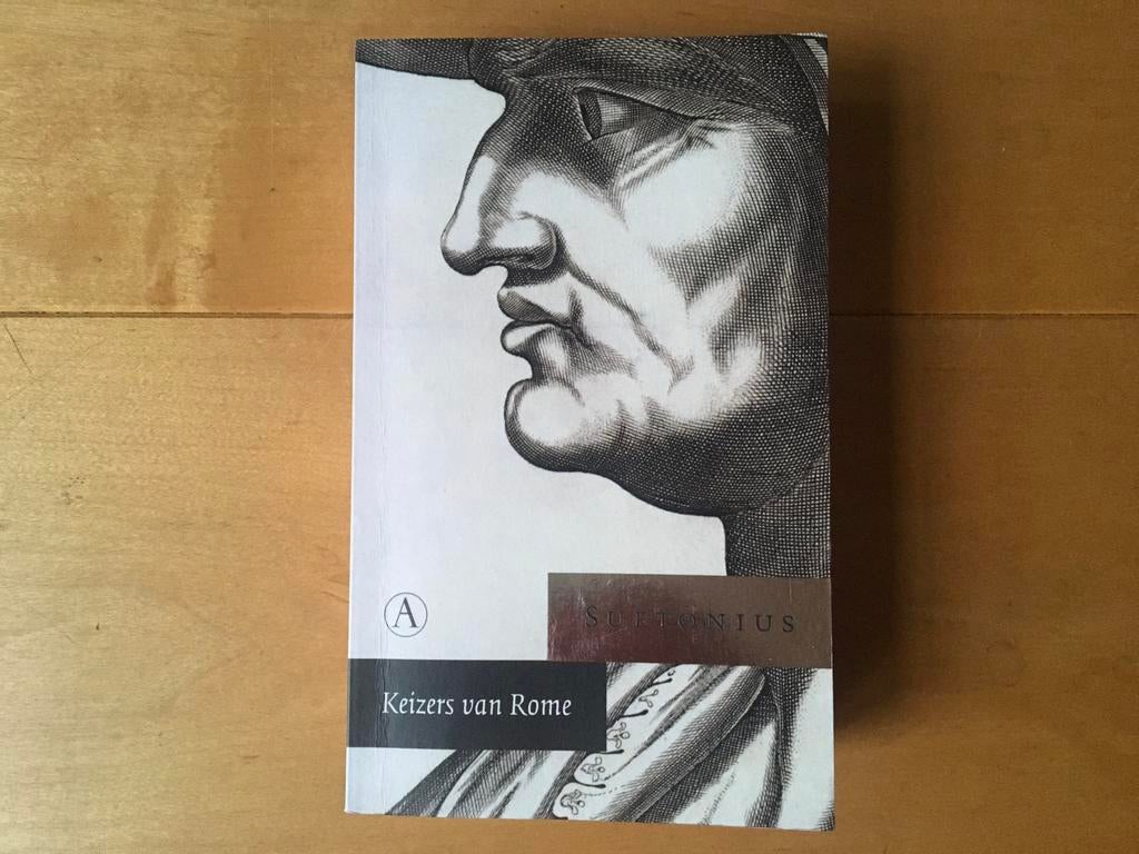Suetonius - Keizers van Rome - 2010, Ophalen of Verzenden, Zo goed als nieuw, Suetonius