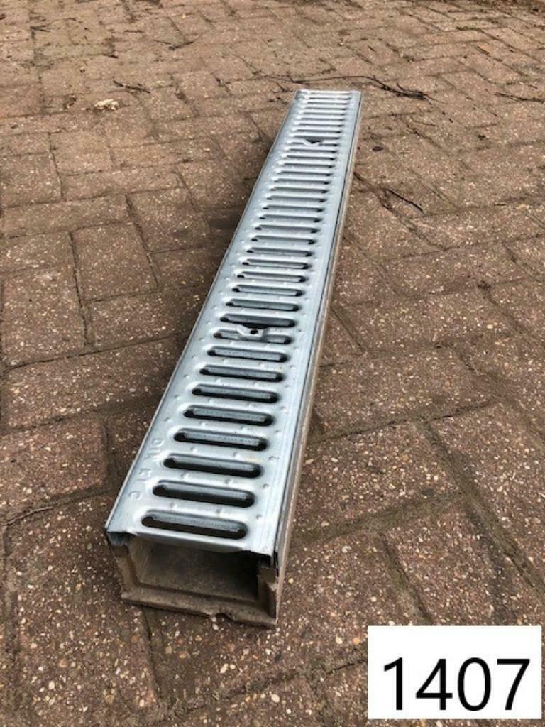1087. Uitverkoop! Lijngoot / afvoergoot / zandvangput, Ophalen, Zo goed als nieuw, Minder dan 2 meter, 80 mm of meer