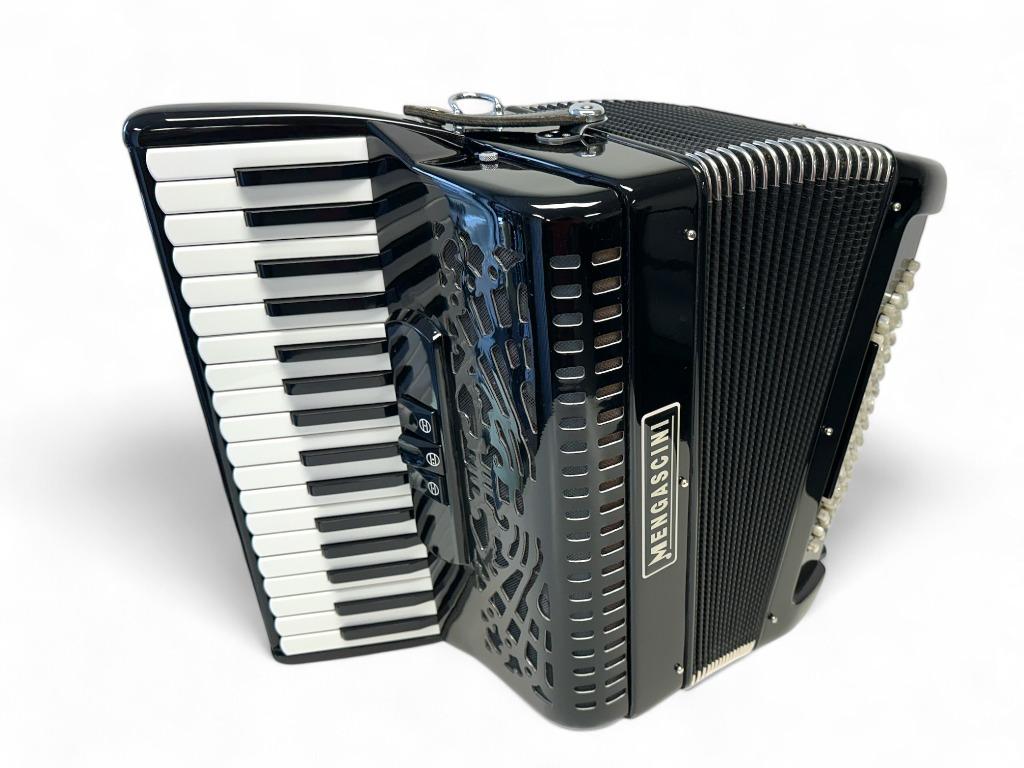 Mengascini accordeon met Convertor + garantie, Muziek en Instrumenten, Accordeons, 72-bas, Met koffer, Toetsaccordeon, Zo goed als nieuw