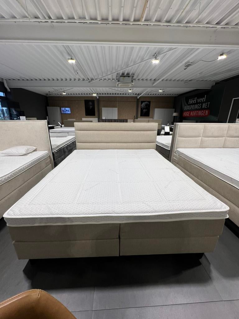 Eijerkamp collectie boxspring Toronto small, Ophalen, Zo goed als nieuw, Tweepersoons, 200 cm