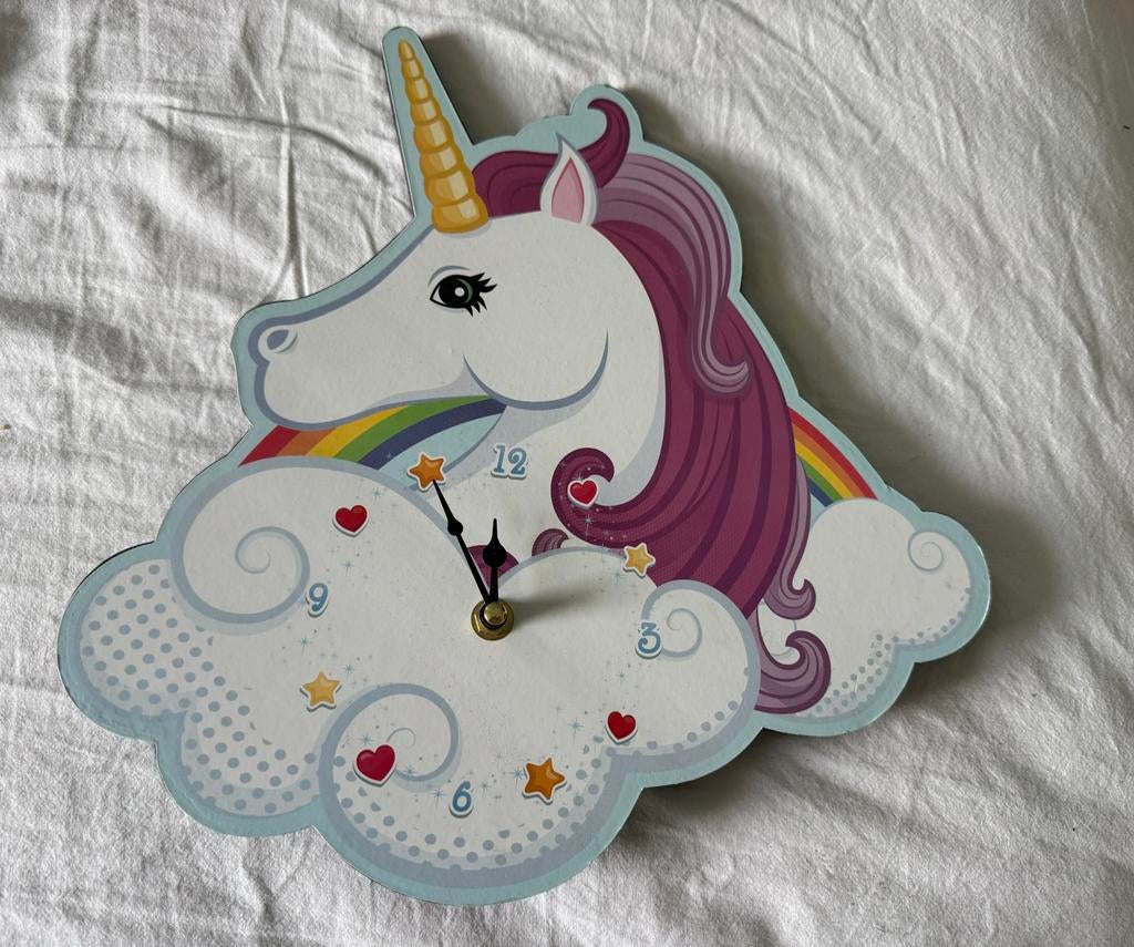Leuke unicorn wandklok, Minder dan 75 cm, Zo goed als nieuw, Minder dan 50 cm, Ophalen