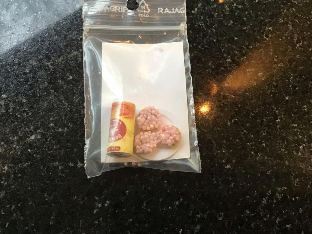 Miniatuur Beschuit met Muisjes - Poppenhuis Accessoire, Verzamelen, Poppenhuizen en Toebehoren, Ophalen of Verzenden, Nieuw, Overige typen