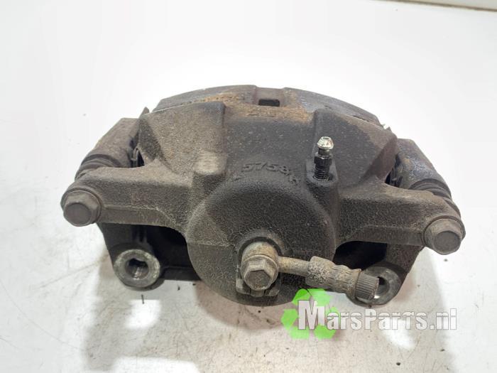 Remklauw (Tang) links-voor van een Nissan Qashqai, Gebruikt, -, -, Ophalen of Verzenden