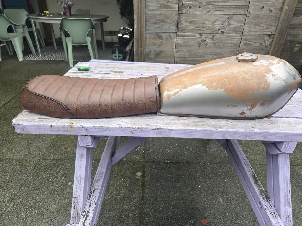 Caferacer zitting en tank NIEUW ongebruikt, Motoren, Ophalen of Verzenden, Nieuw