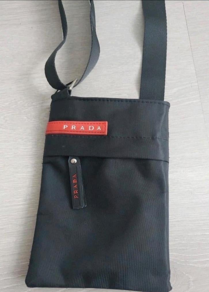 Prada kinder tasje - Schoudertas, Ophalen of Verzenden, Zo goed als nieuw, Zwart, Schoudertasje