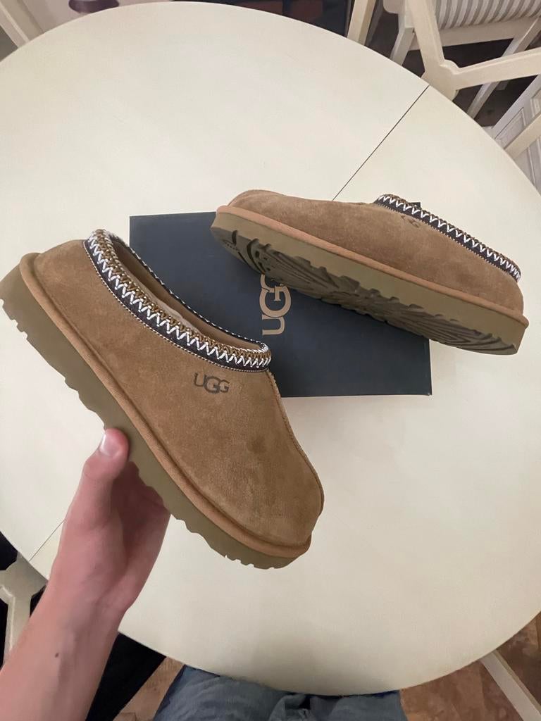 Ugg tasman size 44, Ophalen of Verzenden, Zo goed als nieuw, Zwart