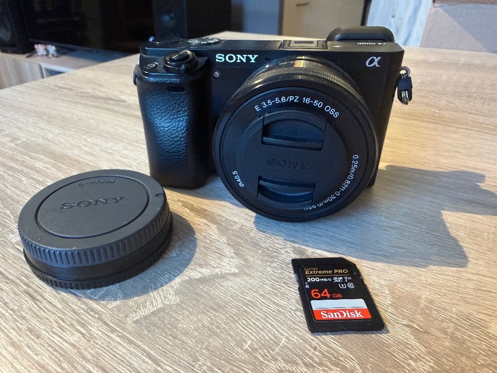 Sony A6000 systeemcamera + 16-50mm OSS kit lens + 64GB SD, Audio, Tv en Foto, Fotocamera's Digitaal, Gebruikt, 24 megapixels, Sony