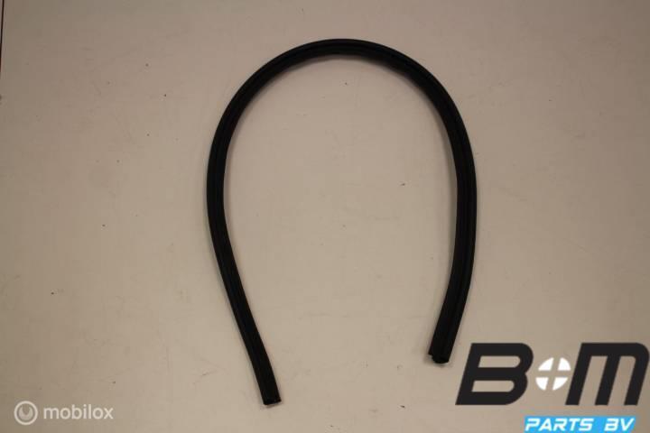 Rubber parafaan Audi A1 Quattro Sportback 2013 6R0823723A, Gebruikt