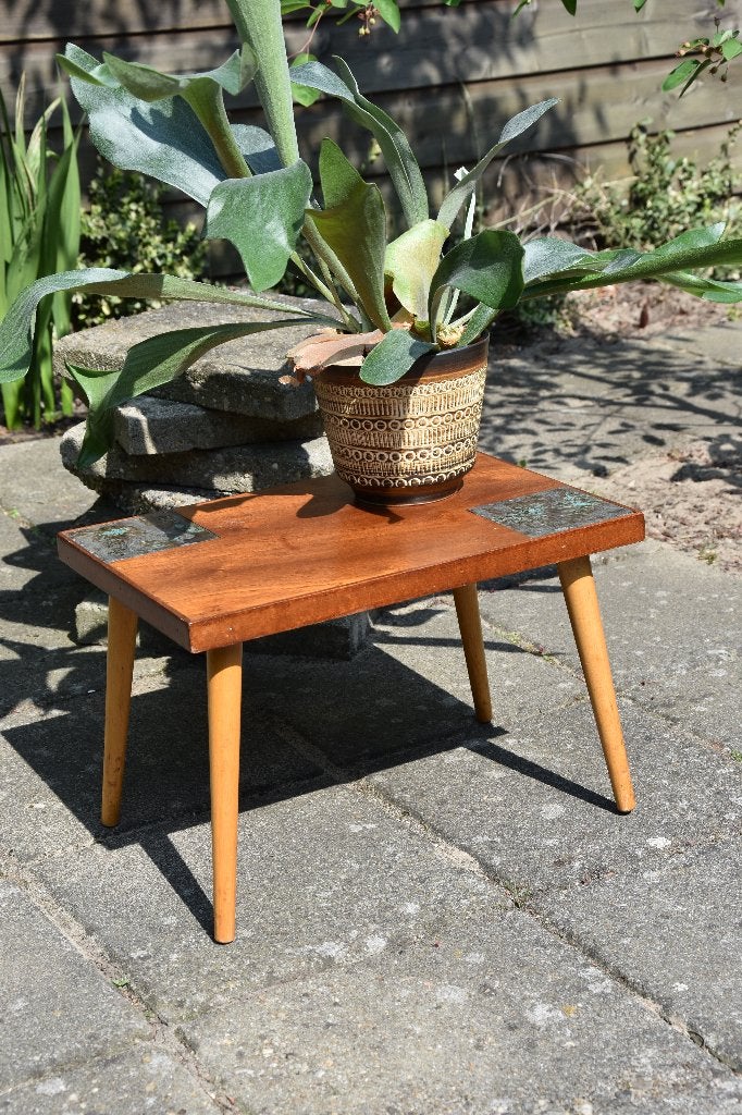 Vintage Design Bijzettafel van Hout, Huis en Inrichting, Tafels | Bijzettafels, Ophalen, Minder dan 45 cm, Minder dan 55 cm, Gebruikt