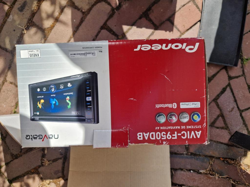 Pioneer autoradio navigatie dvd enz, Ophalen
