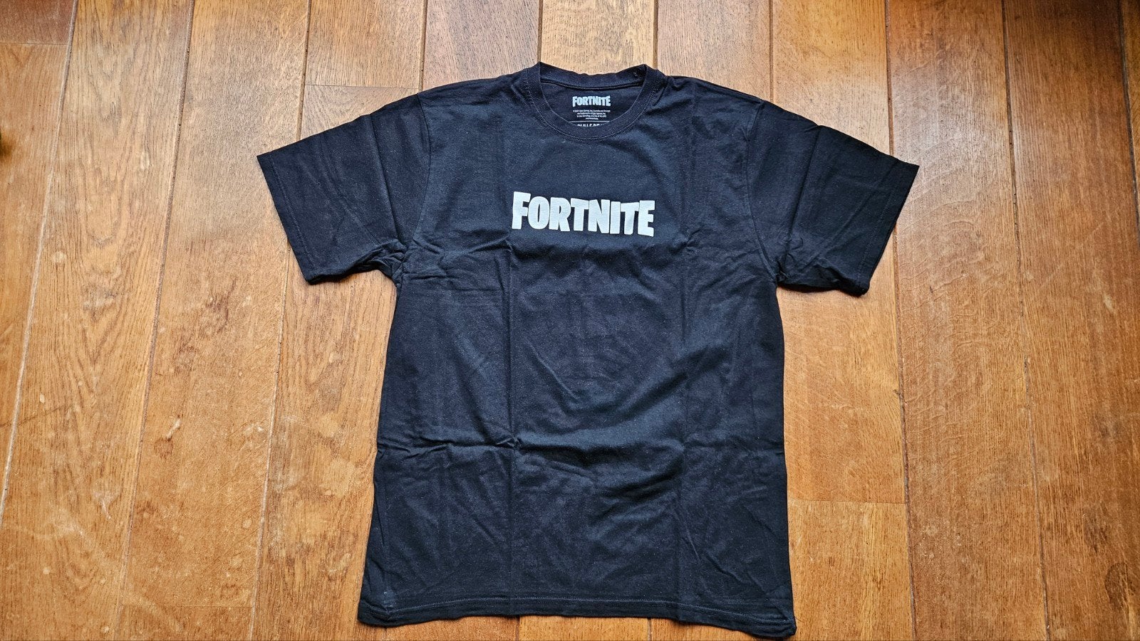 Fortnite t shirt maat M, Ophalen of Verzenden, Zo goed als nieuw, Maat 48/50 (M), Zwart