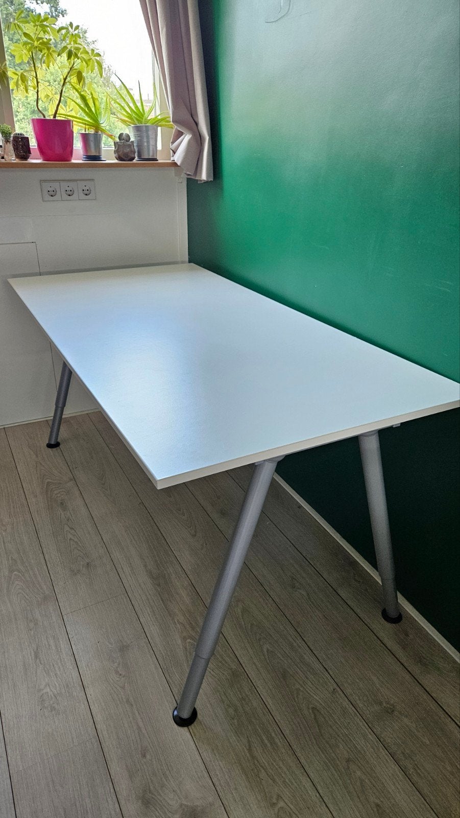 Ikea THYGE bureau, Ophalen, 160 cm, In hoogte verstelbaar, Zo goed als nieuw