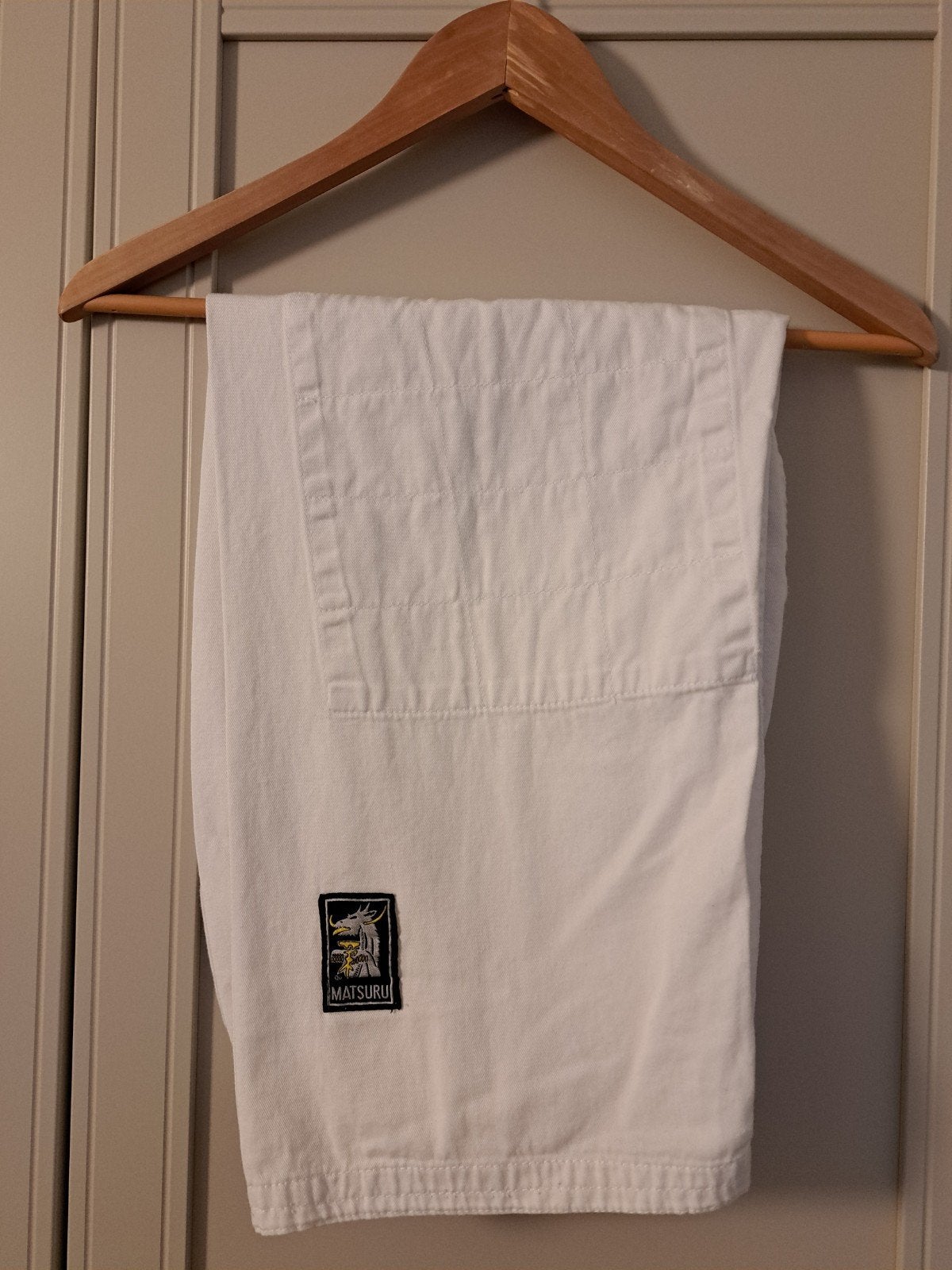 Judo/Jiu-jitsubroek. Zeer nette staat. Maat 160. Matsuru €10, Maat S, Ophalen of Verzenden, Zo goed als nieuw, Judo