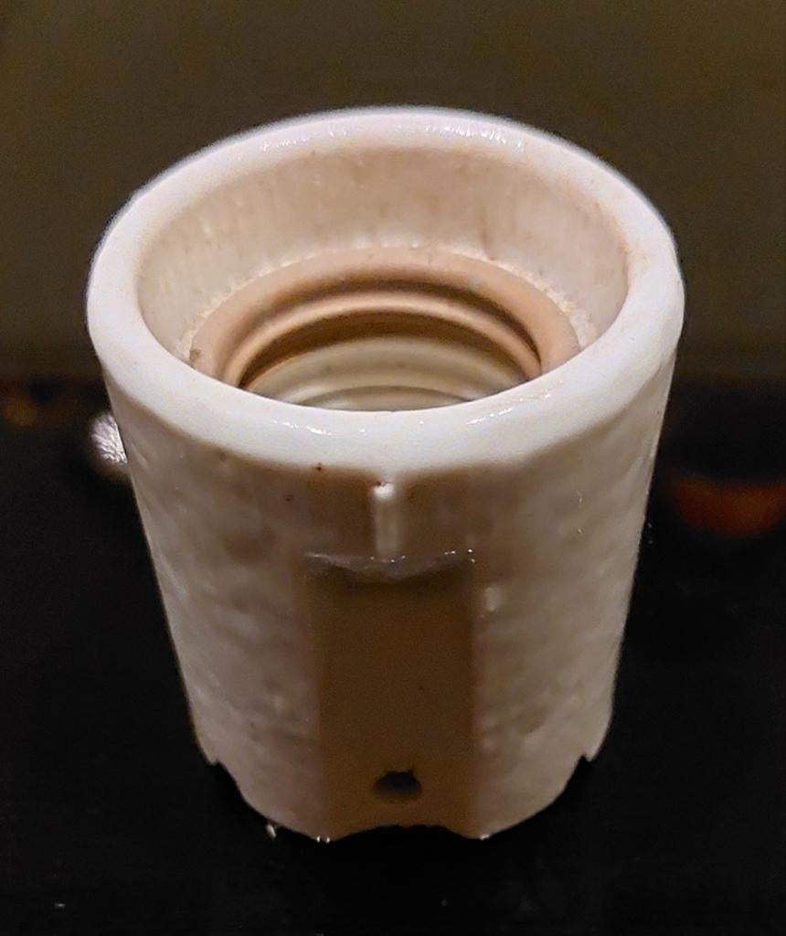 Porseleinen fitting E27, Ophalen of Verzenden, Gebruikt, Crème, Rond