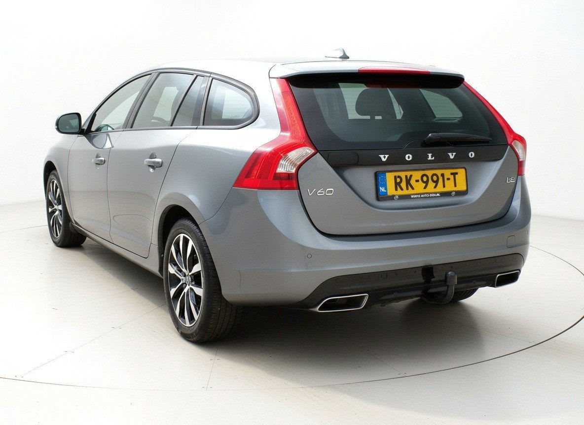 Volvo V60 2.0 D2 Polar+ Dynamic|Xenon|Leder|Navi|Cruise|PDC, Auto's, Voorwielaandrijving, Gebruikt, 4 cilinders, 1969 cc