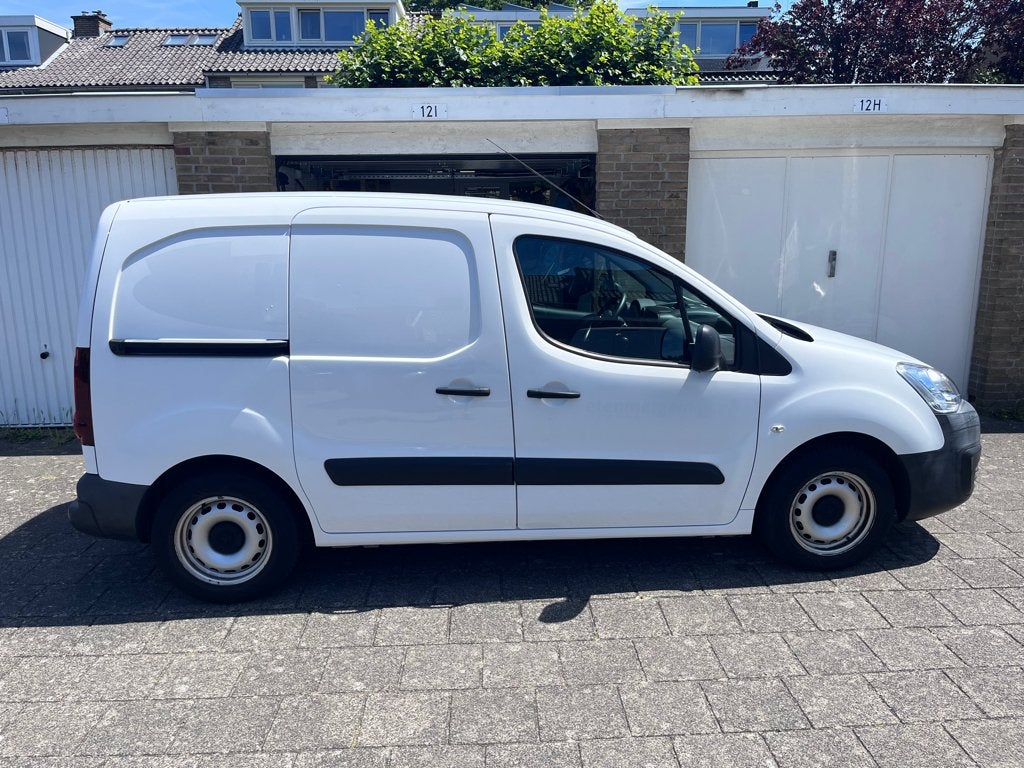 Peugeot Partner L1 Koel/Vriesauto | EURO6 | Airco | Stroom, Auto's, Bestelauto's, Voorwielaandrijving, Stof, 4 cilinders, Electronic Stability Program (ESP)
