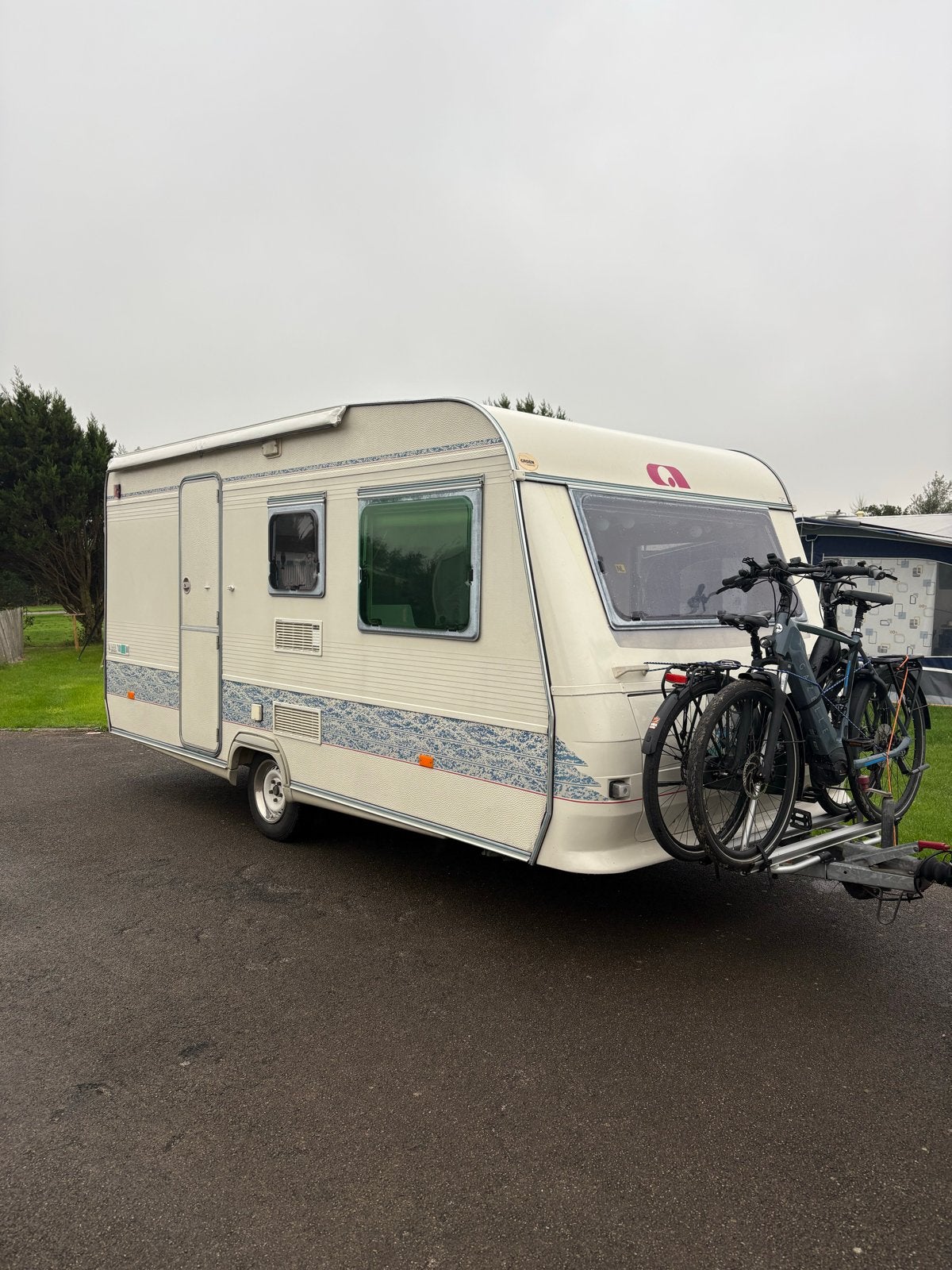 Adria Unica 431 DD - Ibiza stijl, compleet en onderhouden, Rondzit, Particulier, Adria, Luifel