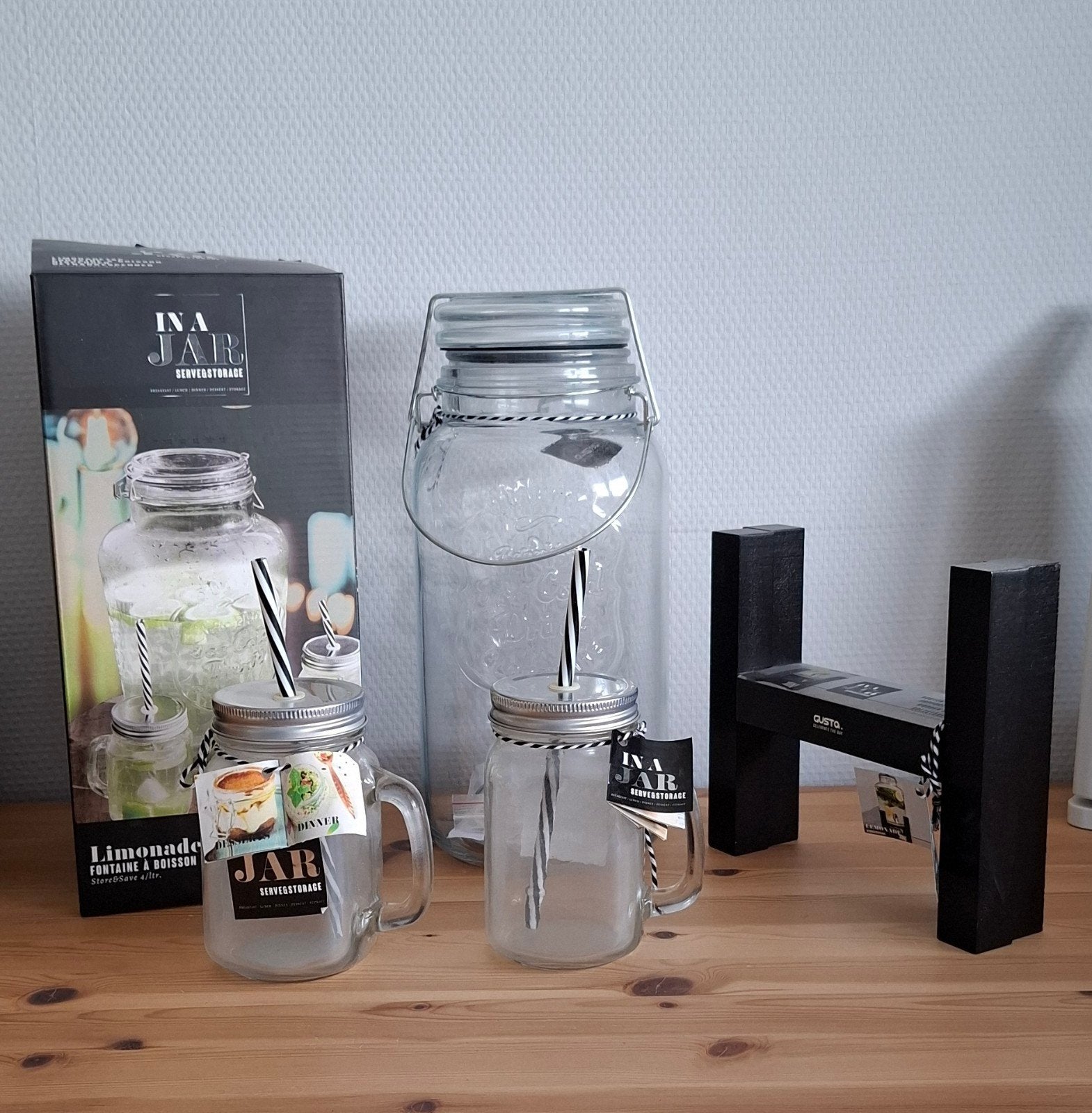 Limonadetap 4L met 2 glazen, rietjes en houten standaard, Ophalen, Nieuw