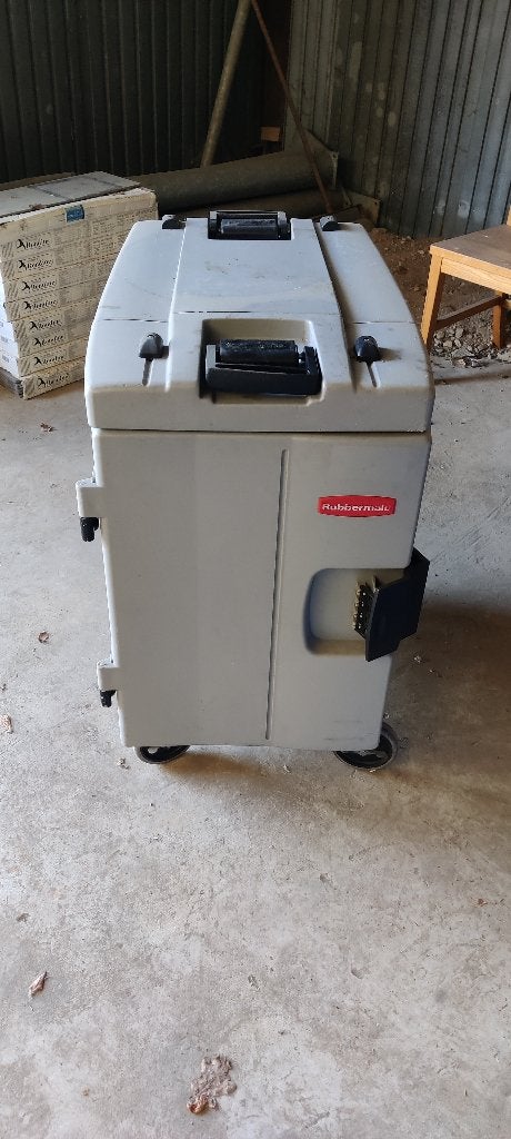 Thermobox op wielen Rubbermaid, Ophalen, Kunststof, Grijs, Overige merken