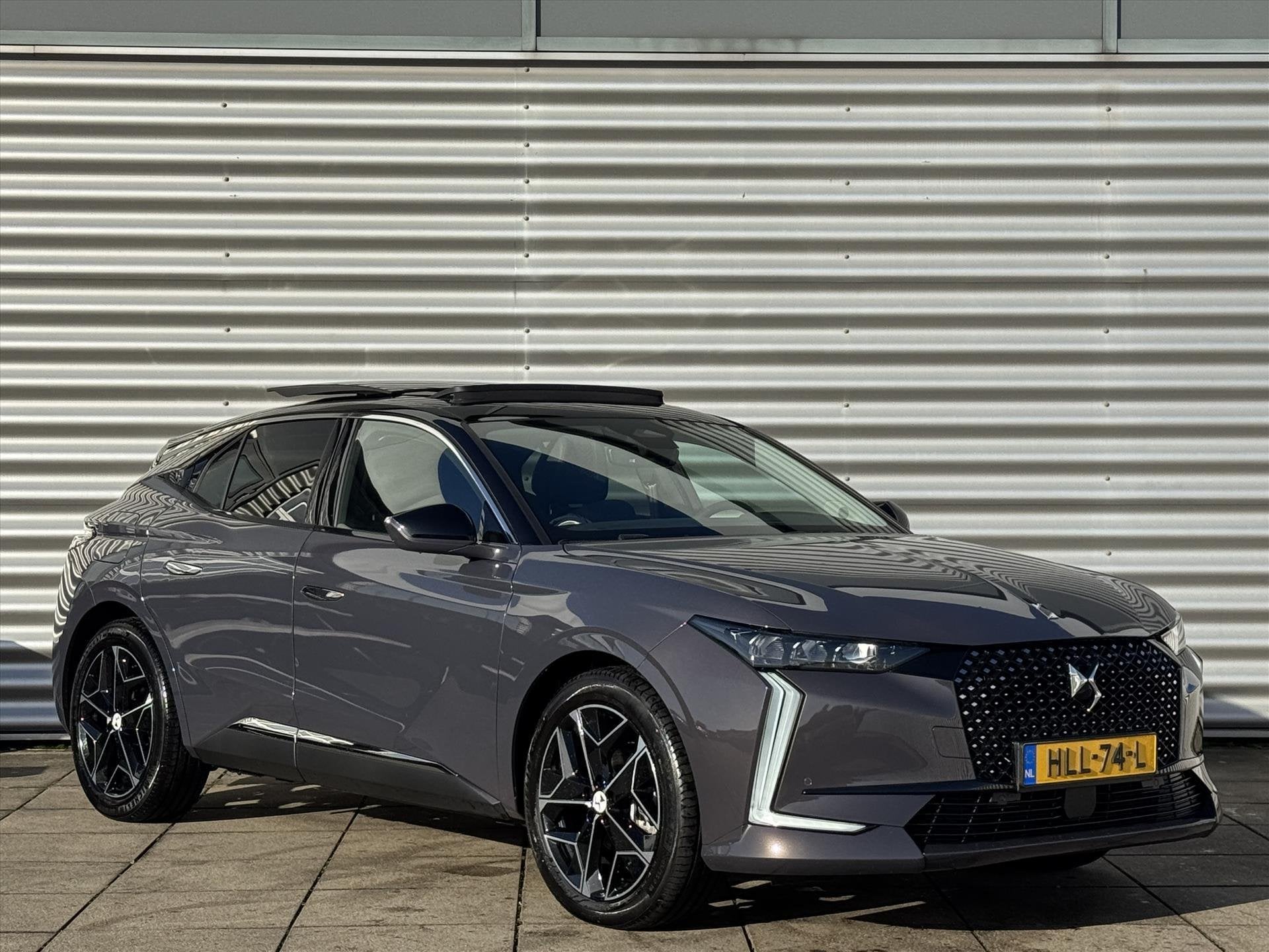 DS DS 4 1.2 Hybrid 136pk e-DCS6 Pallas I Schuif-kantel dak I, Auto's, DS, Euro 6, 1199 cc, Origineel Nederlands, Grijs
