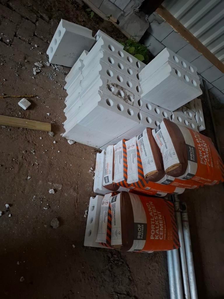 Kalkzandsteen blokken en Portland cement, Ophalen of Verzenden, Kalkzandstenen