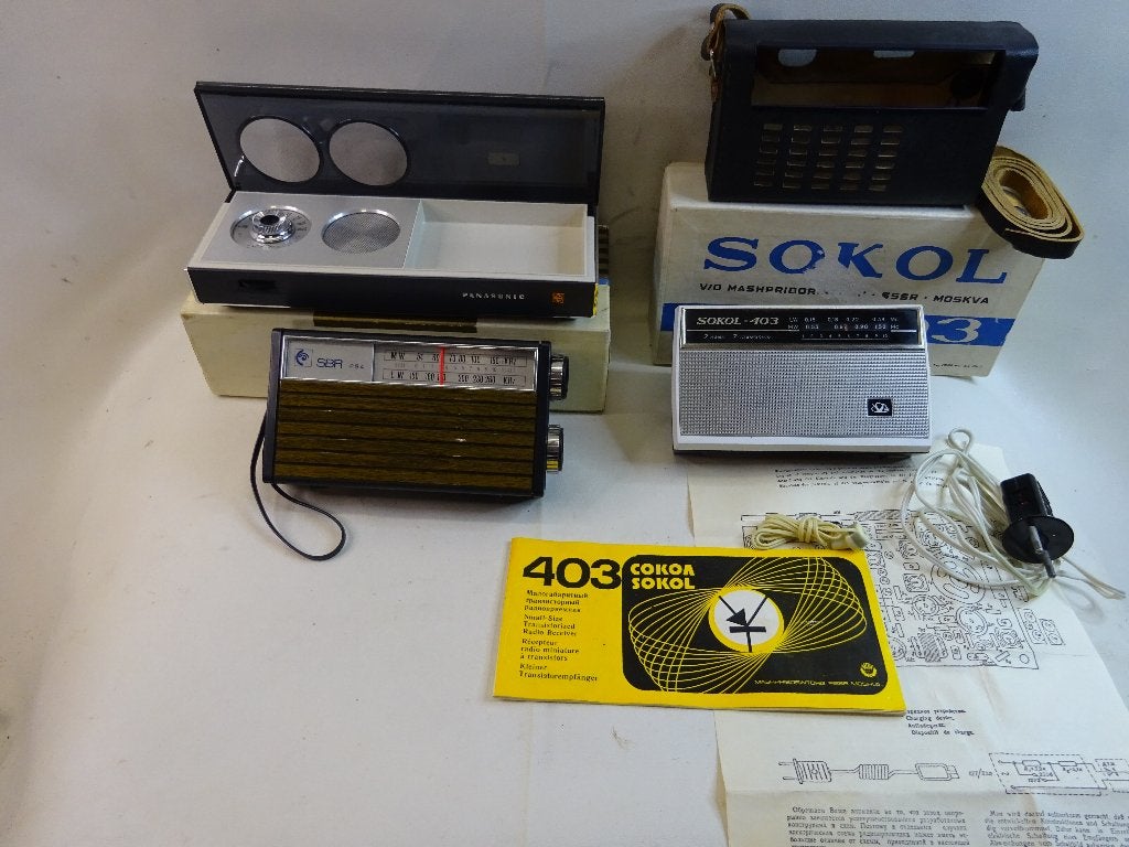 3 vintage draagbare transistorradios,jaren '60/'70., Ophalen of Verzenden