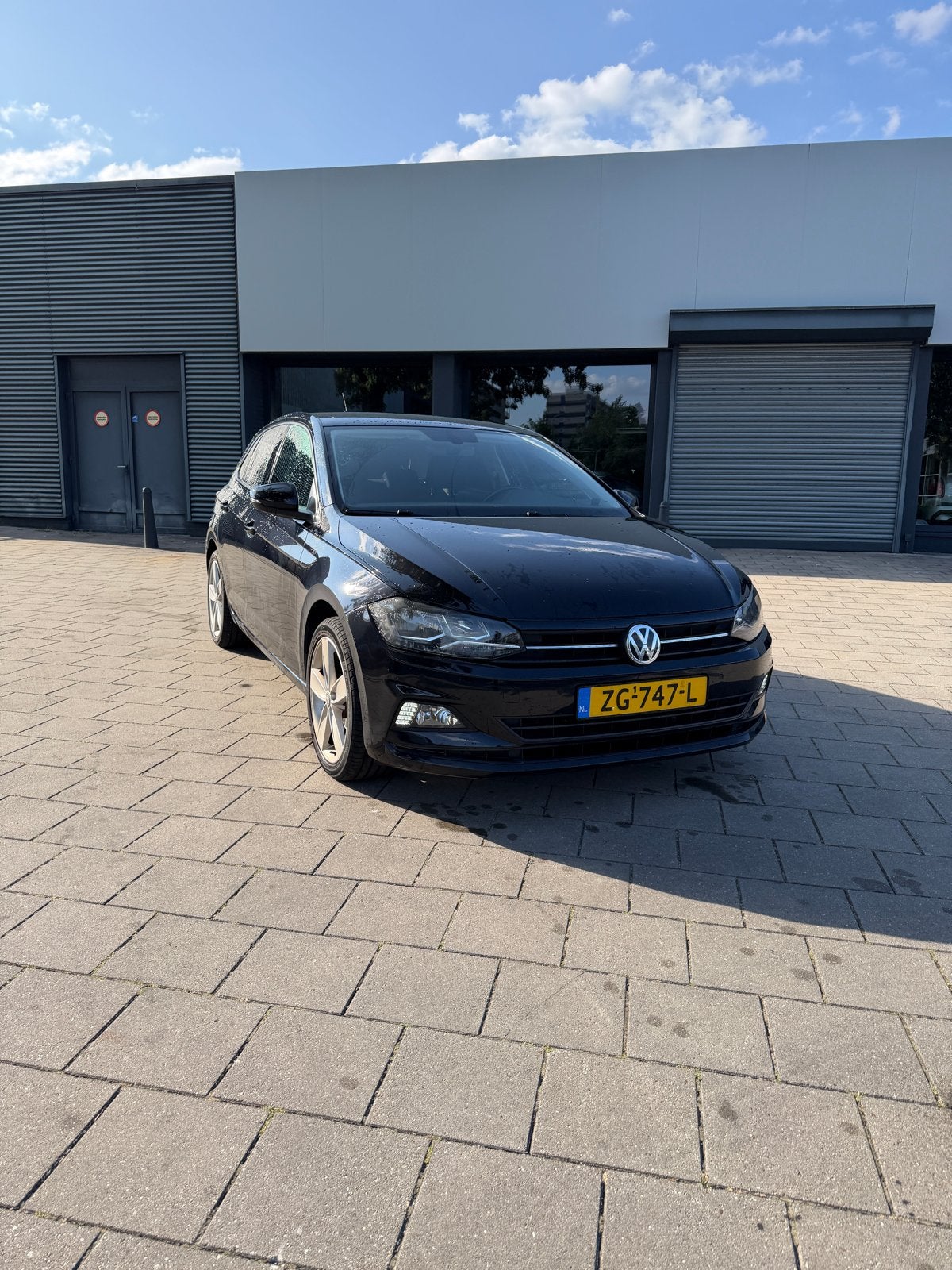 Volkswagen Polo 2019 Zwart 185.000 KM, Voorwielaandrijving, Stof, 40 €/maand, Zwart