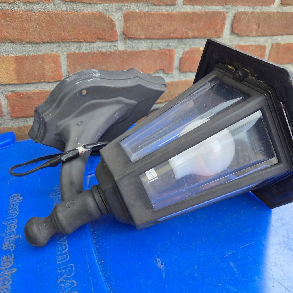 Buitenlamp met bewegingssensor en zonne-energie, Tuin en Terras, Ophalen, Zonne-energie, Kunststof, Gebruikt