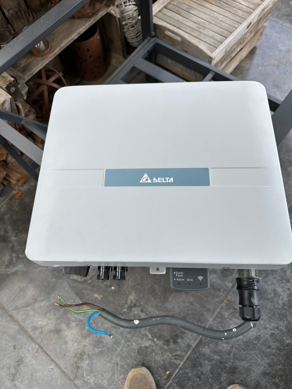 Delta omvormer voor zonnepanelen - H5A-220, Ophalen of Verzenden, Gebruikt, Overige typen, 200 wattpiek of meer