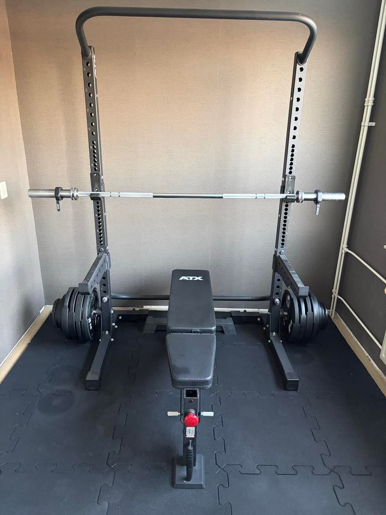 Complete ATX Krachtstation met Halterstang en Gewichten, Sport en Fitness, Ophalen, Krachtstation, Armen, Zo goed als nieuw