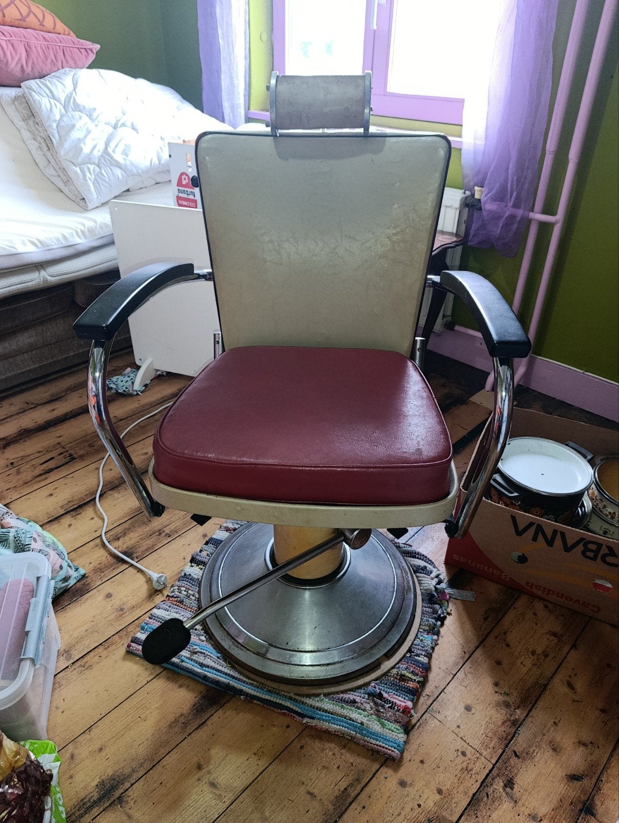 Vintage Kappersstoel - Rood en Crème, Ophalen