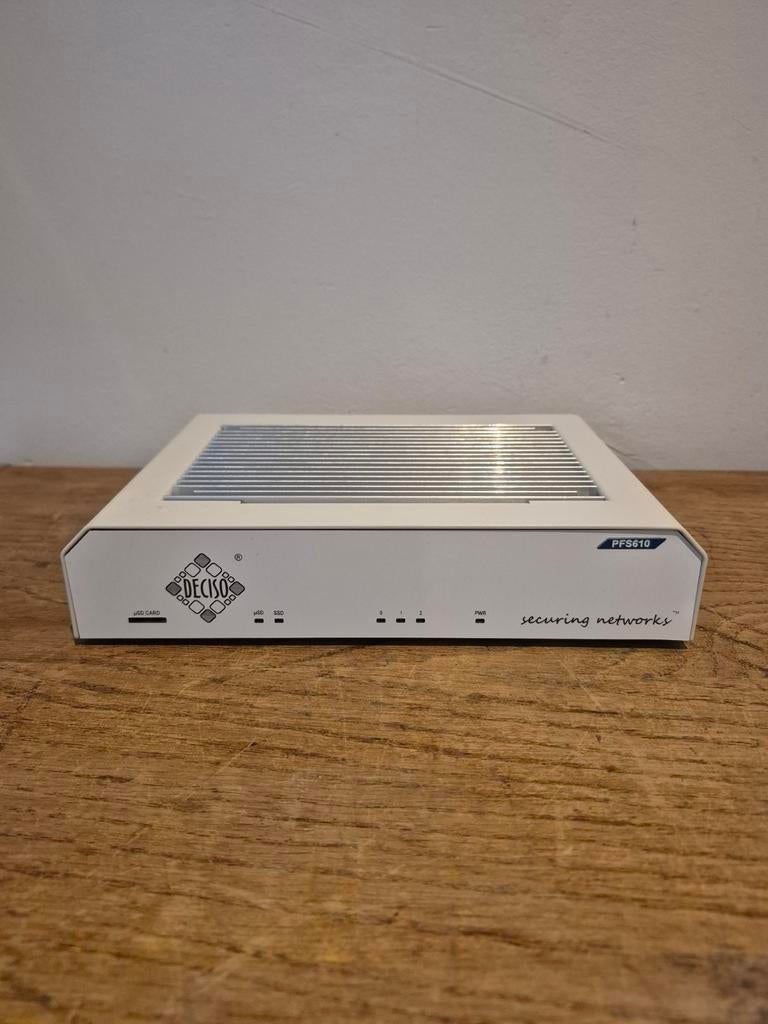 Deciso PFS610 Firewall/Router - Beveilig uw netwerk, Ophalen of Verzenden, Gebruikt, Router, Deciso