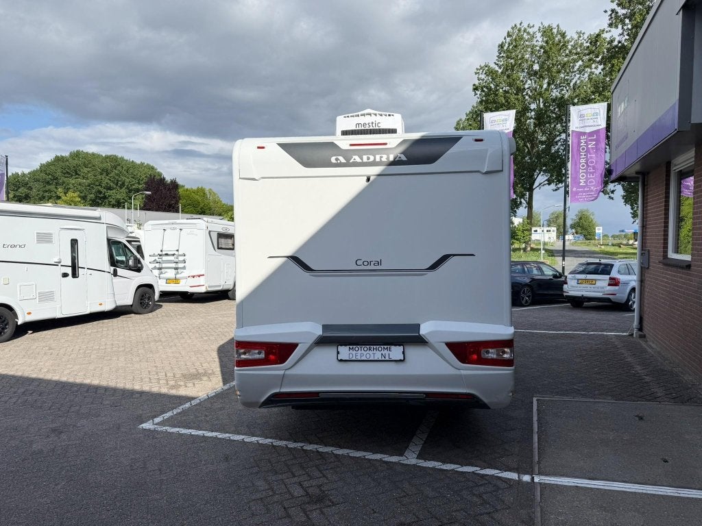 Adria Coral 600 SC, Caravans en Kamperen, Campers, Luifel, Chemisch toilet, Fiat, Tot en met 2