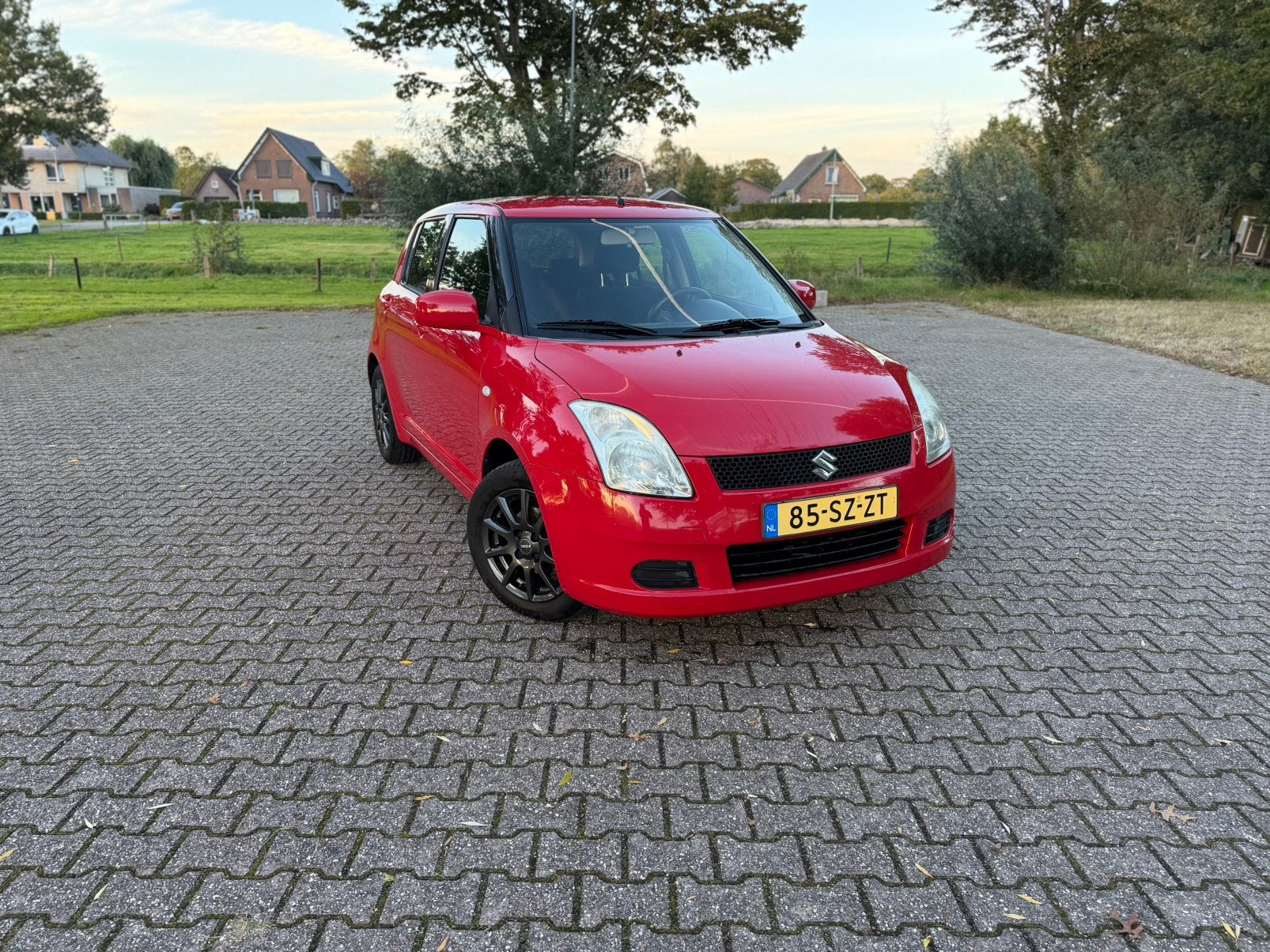 Suzuki Swift 1.3 5D 2006 Rood, Voorwielaandrijving, 40 €/maand, 965 kg, 400 kg