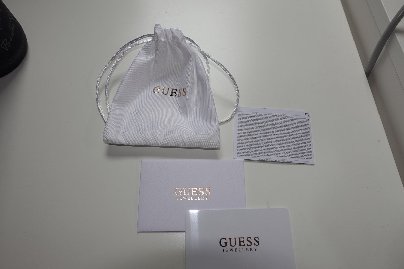 Guess opbergzakje/dustbag voor sieraden, Verzenden, Zo goed als nieuw