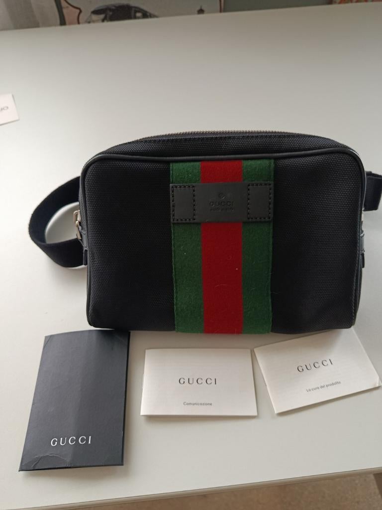 Nieuwe Gucci heuptas met originele bon uit Italië, Sieraden, Tassen en Uiterlijk, Ophalen of Verzenden
