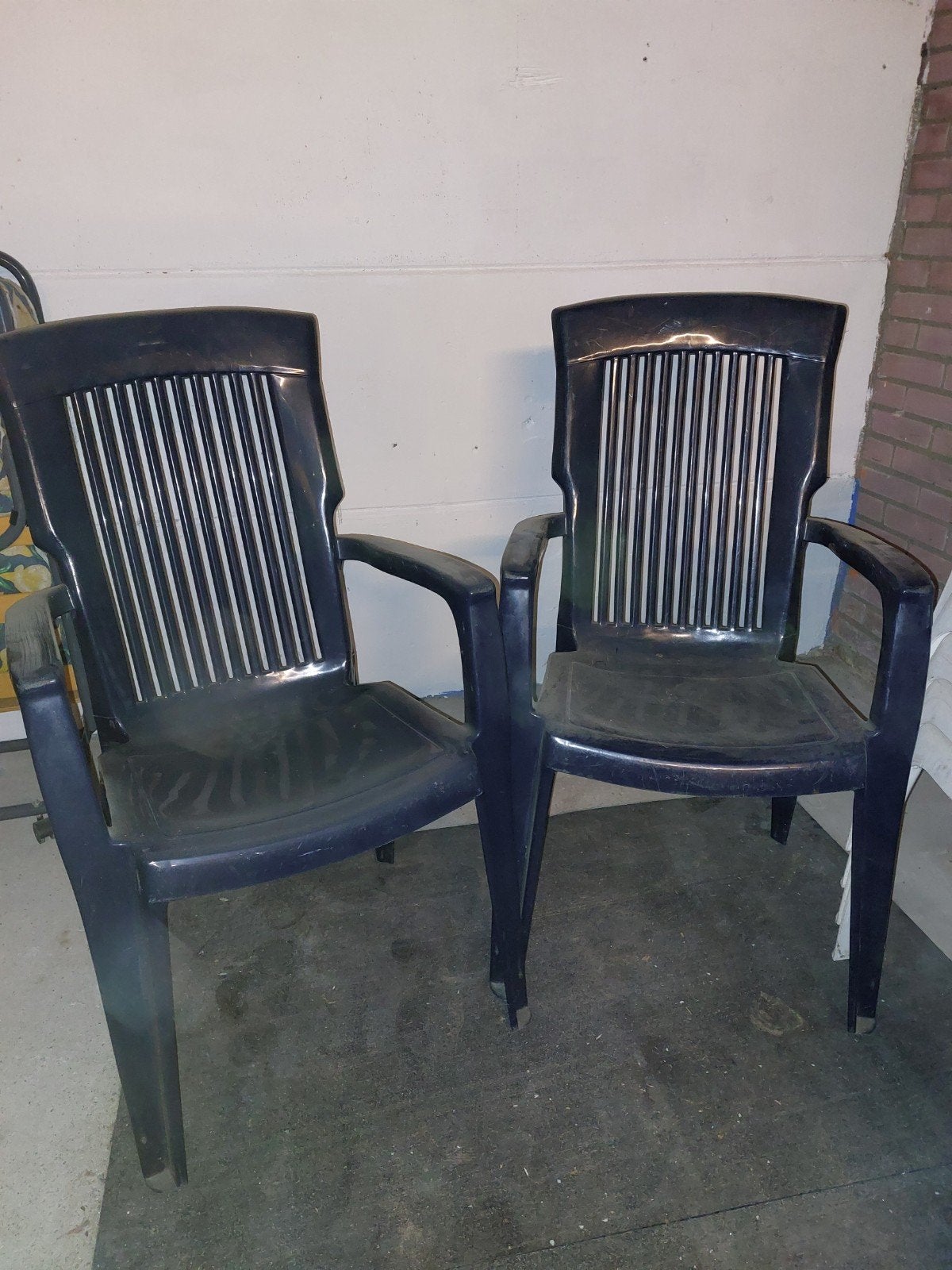 Twee donkerblauwe tuinstoelen, kunststof, Huis en Inrichting, Stoelen, Ophalen, Kunststof, Gebruikt, Twee
