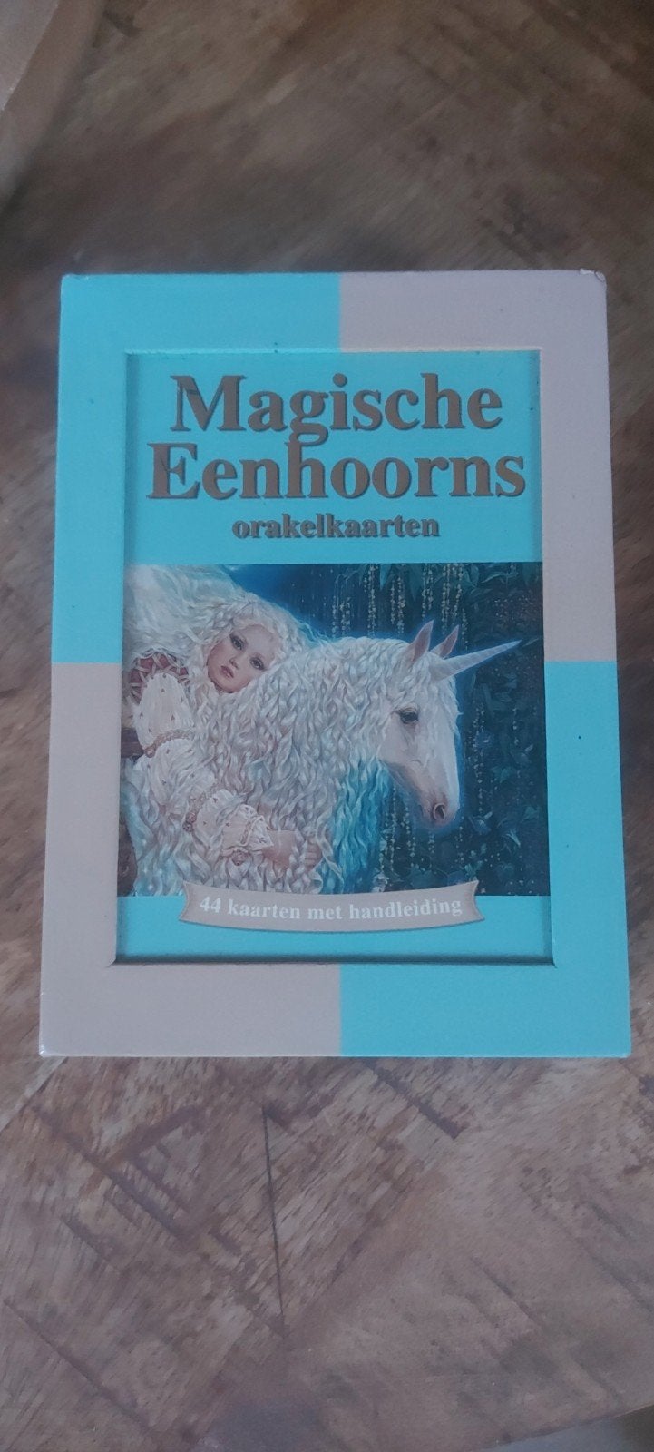 Magische Eenhoorns Orakelkaarten - Doreen Virtue, Boeken, Spiritualiteit algemeen, Overige typen, Ophalen of Verzenden, Zo goed als nieuw