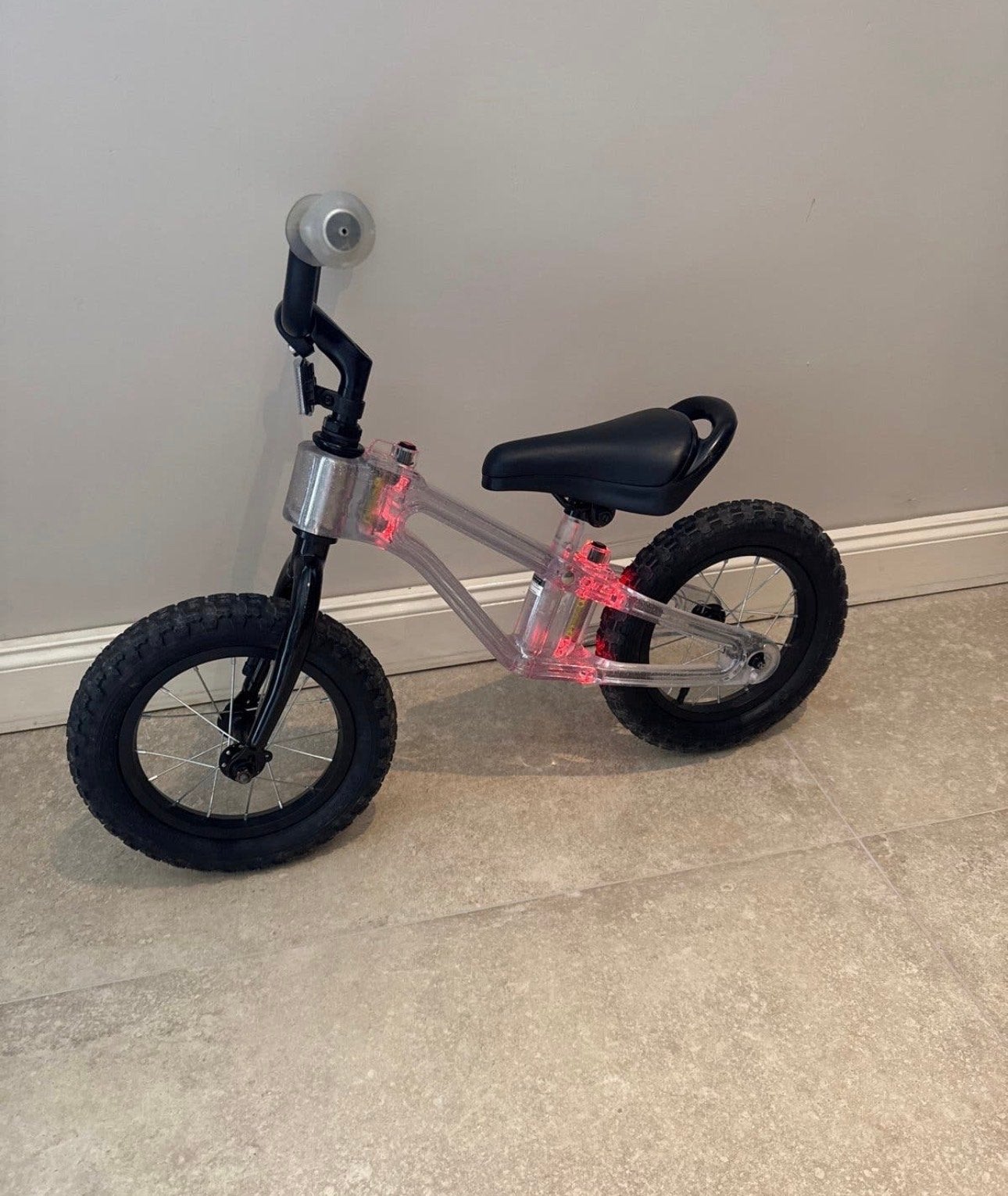 Nieuwe loopfiets met transparant frame en verlichting, Ophalen, Nieuw, 16 tot 20 inch
