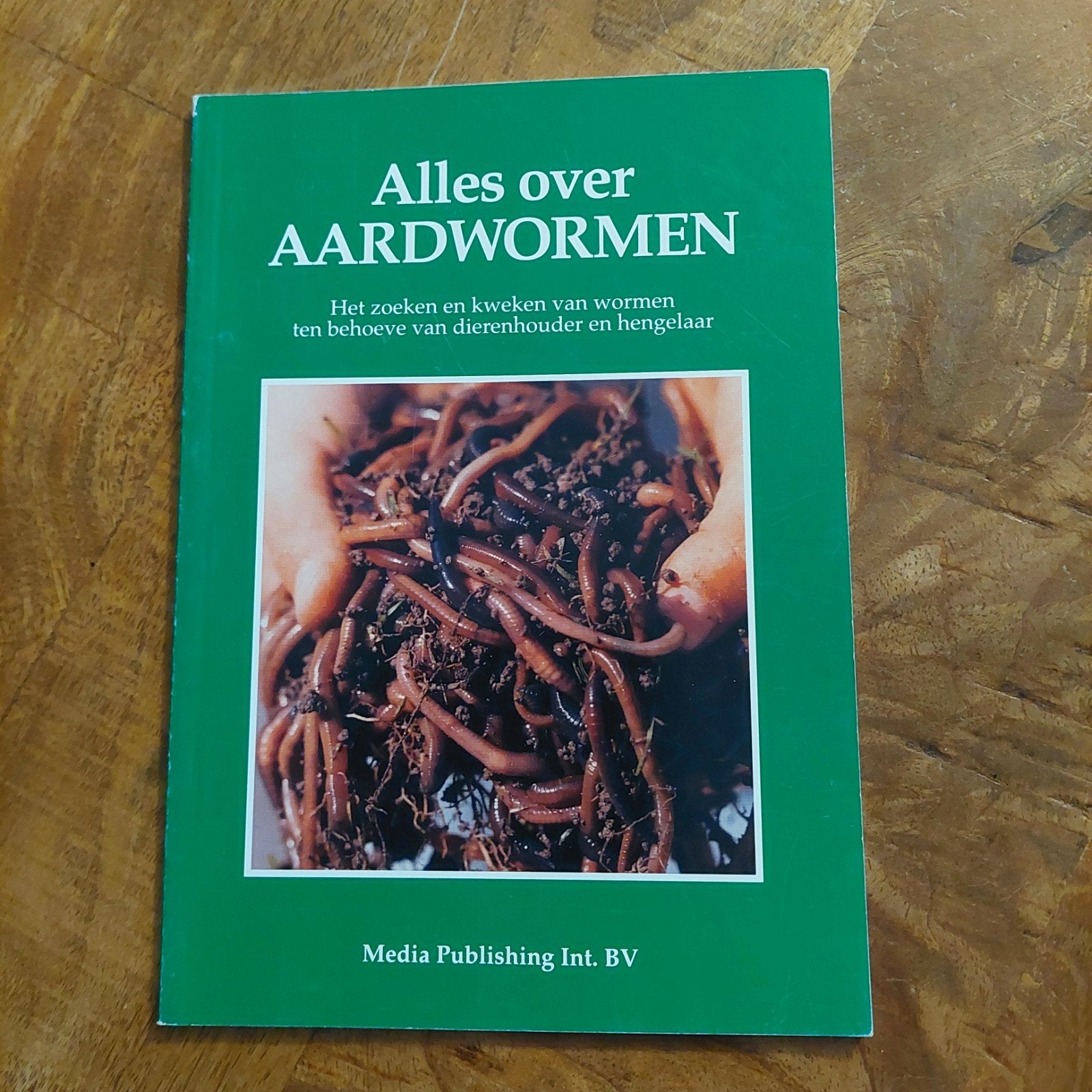 Alles over Aardwormen: Zoeken en Kweken, Watersport en Boten, Hengelsport | Karpervissen, Ophalen of Verzenden