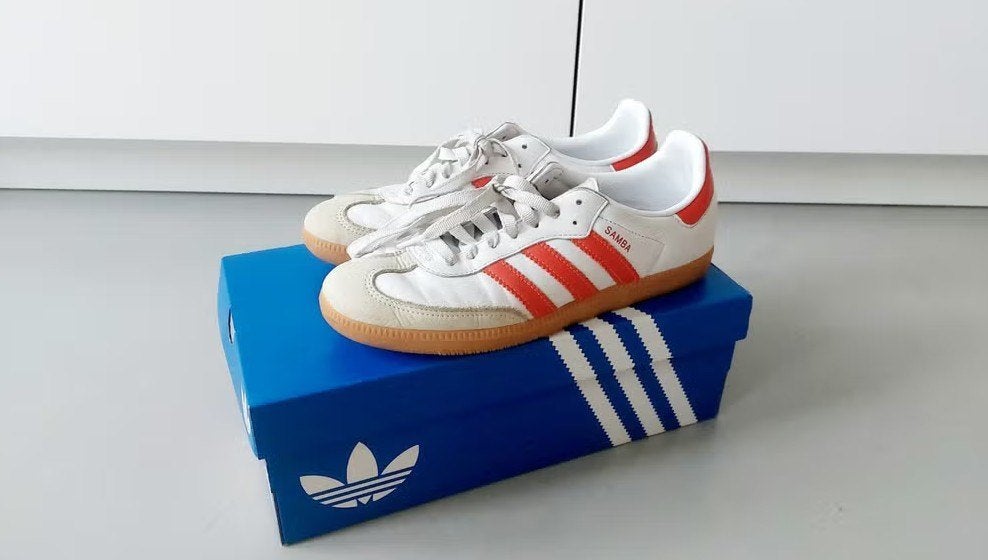 populaire adidas leren Samba sneaker wit rood size 40 2/3, Kleding | Dames, Schoenen, Adidas, Wit, Ophalen of Verzenden, Sneakers of Gympen