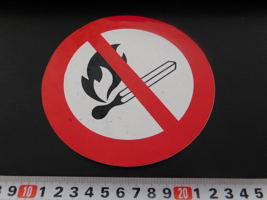 sticker Open vuur verboden    LET OP, Ophalen, Zo goed als nieuw