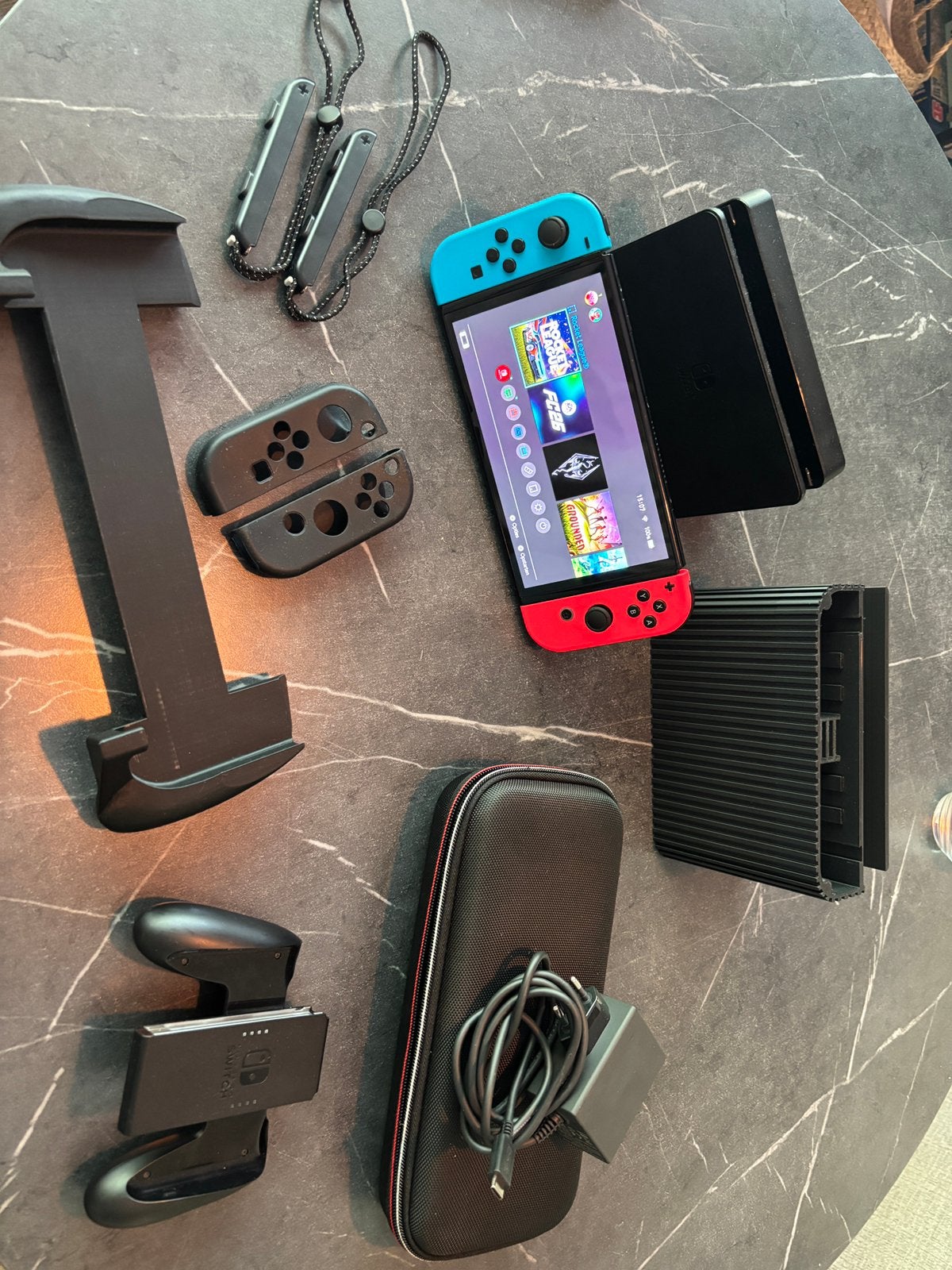 Zeer nette Nintendo Switch Oled., Ophalen, Zo goed als nieuw, Met 2 controllers, Switch OLED
