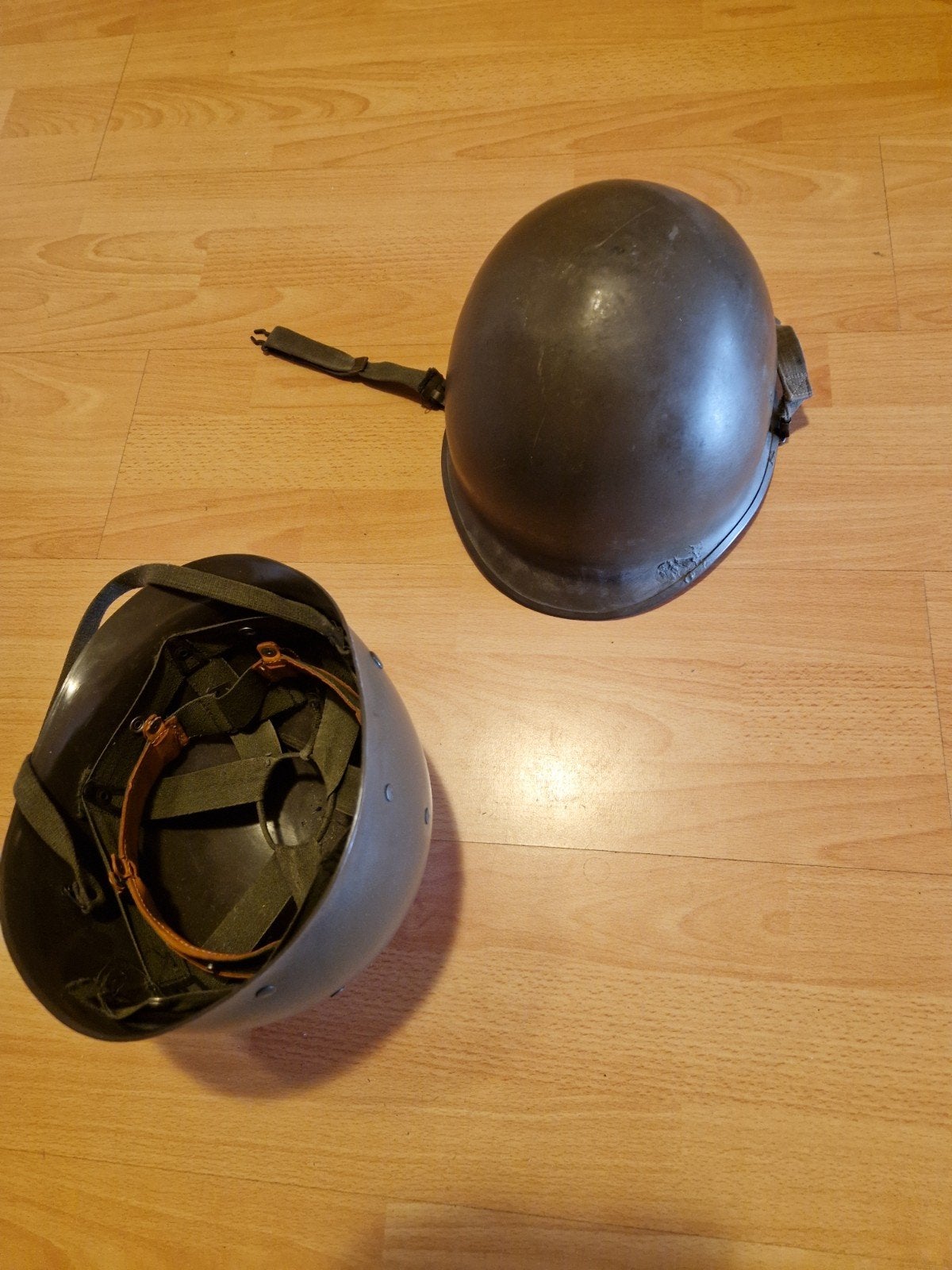 Vintage Militaire Helm met Binnenwerk, Ophalen, Overige soorten, Overige gebieden, Helm of Baret