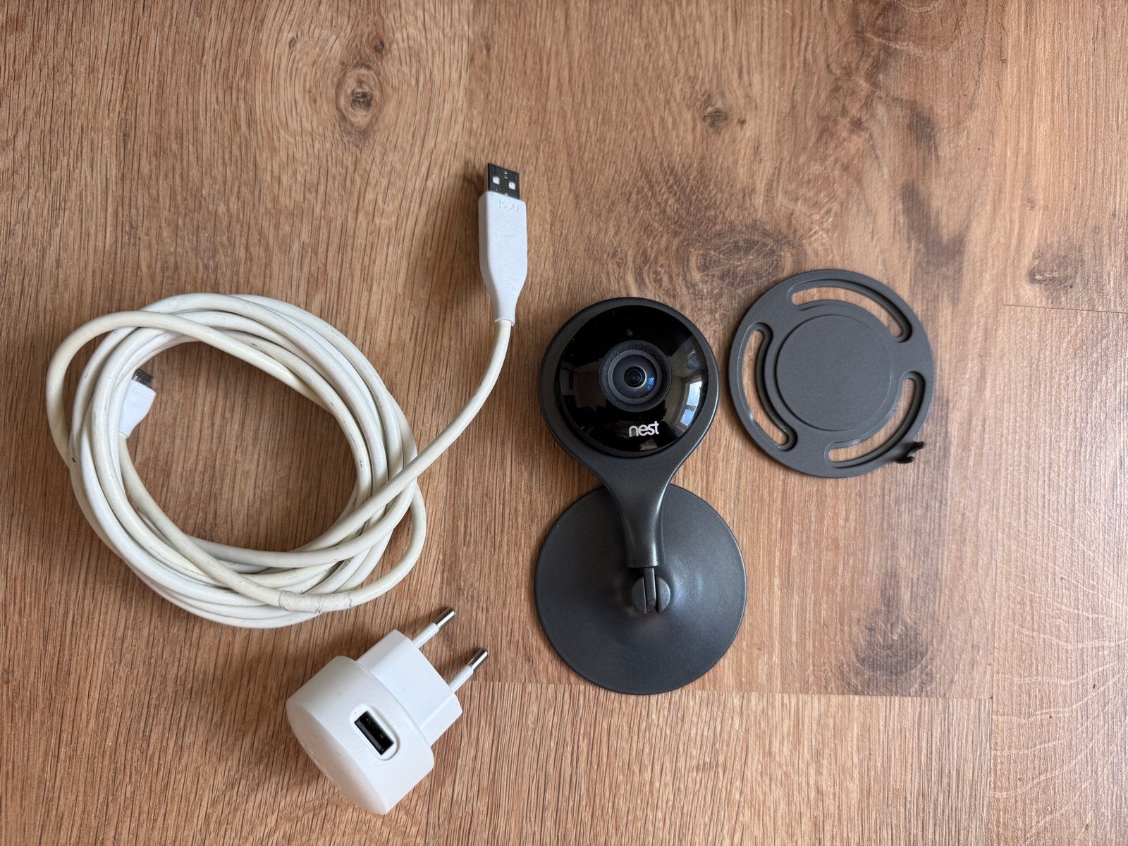 Nest Cam Indoor Beveiligingscamera met Voeding, Audio, Tv en Foto, Ophalen of Verzenden, Gebruikt, Binnencamera