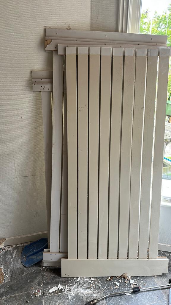 Ombouw voor radiator zeldbouw. Overbodig, Doe-het-zelf en Verbouw, Ophalen, Binnendeur