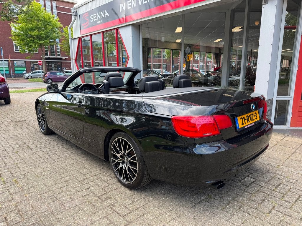 BMW 3-serie Cabrio 320i - Automaat - Facelift 2010 - Inr Mog, Auto's, Automaat, Euro 5, Achterwielaandrijving, Zwart