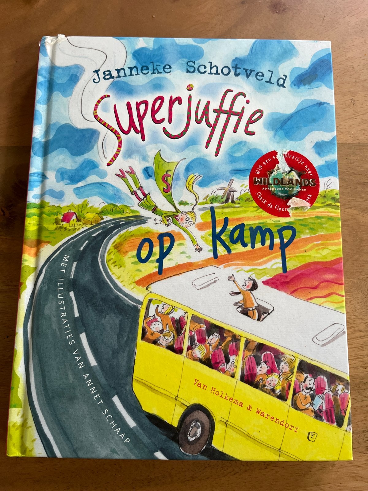 Superjuffie op kamp - Janneke Schotveld, Boeken, Ophalen of Verzenden, Zo goed als nieuw, Fictie algemeen