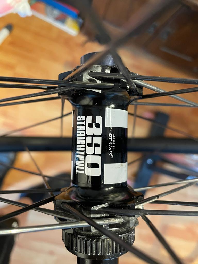 Mtb voorwiel non-boost met hookless velg 28 spaaks, Ophalen of Verzenden, Zo goed als nieuw, Mountainbike, Wiel