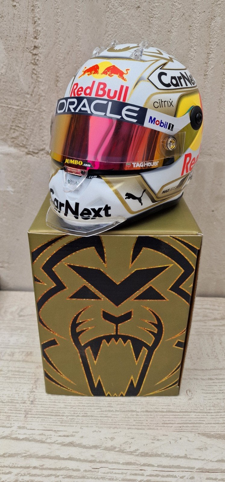 Max Verstappen seizoen 2022 helm in de schaal 1:2, Ophalen of Verzenden, Zo goed als nieuw, Formule 1